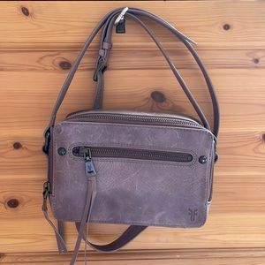 Frye Zip Camera Bag | Amethyst